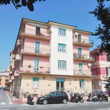 La Casetta Di Nonno Vittorio Albissola Marina Exterior foto